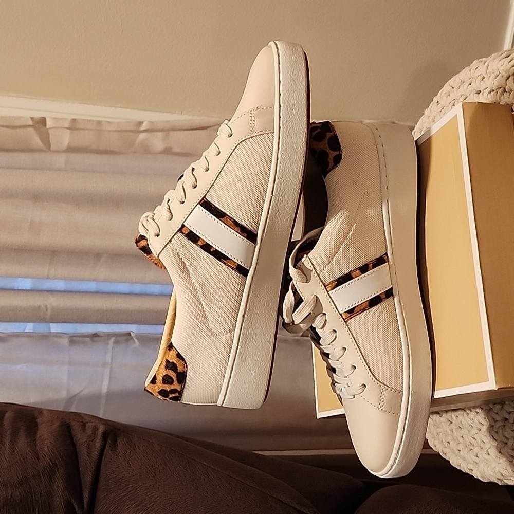 NWT Michael Kors Womens Sneakers - Picture 7 of 9